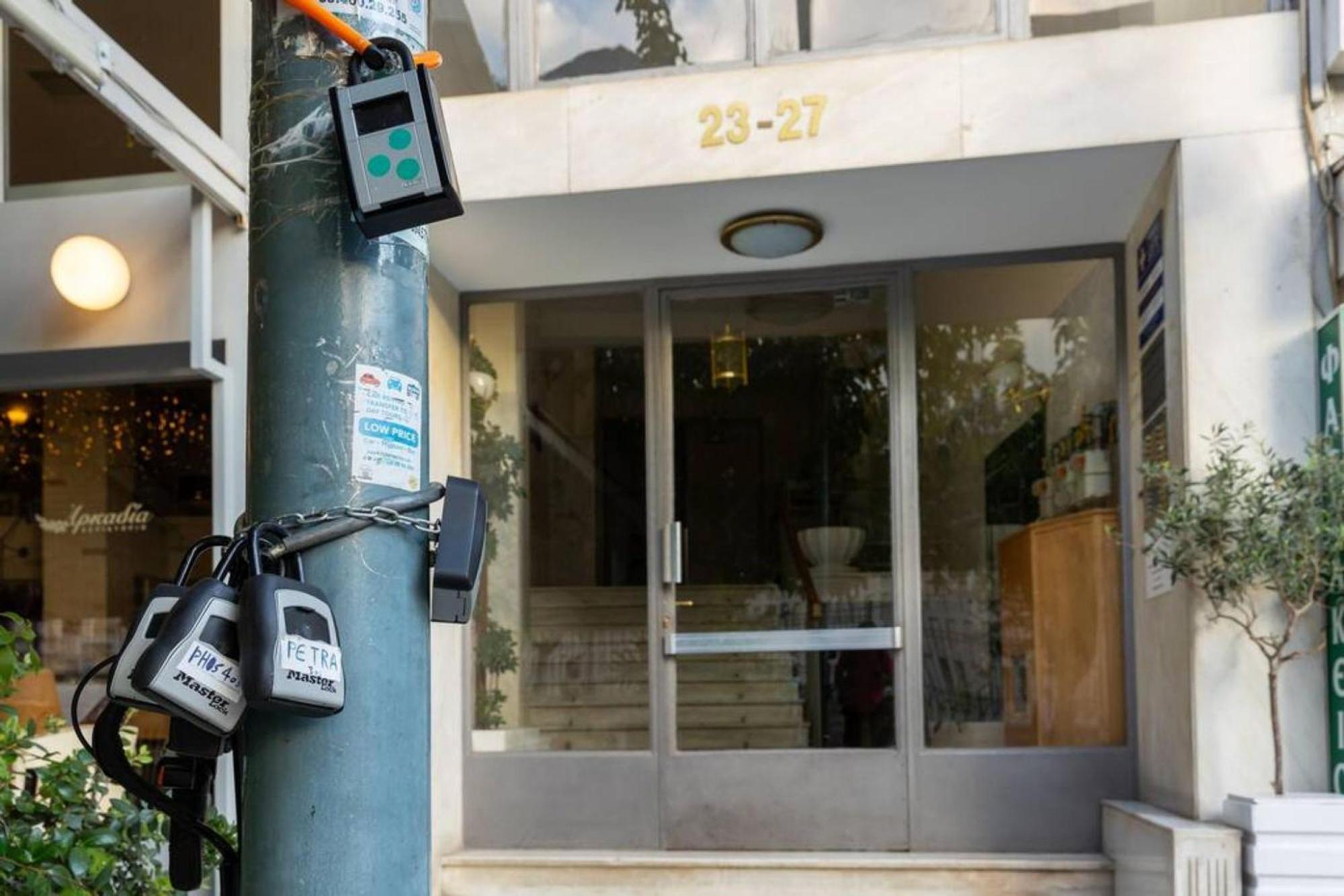 Roubnb Acropolis Museum 1bd Athen